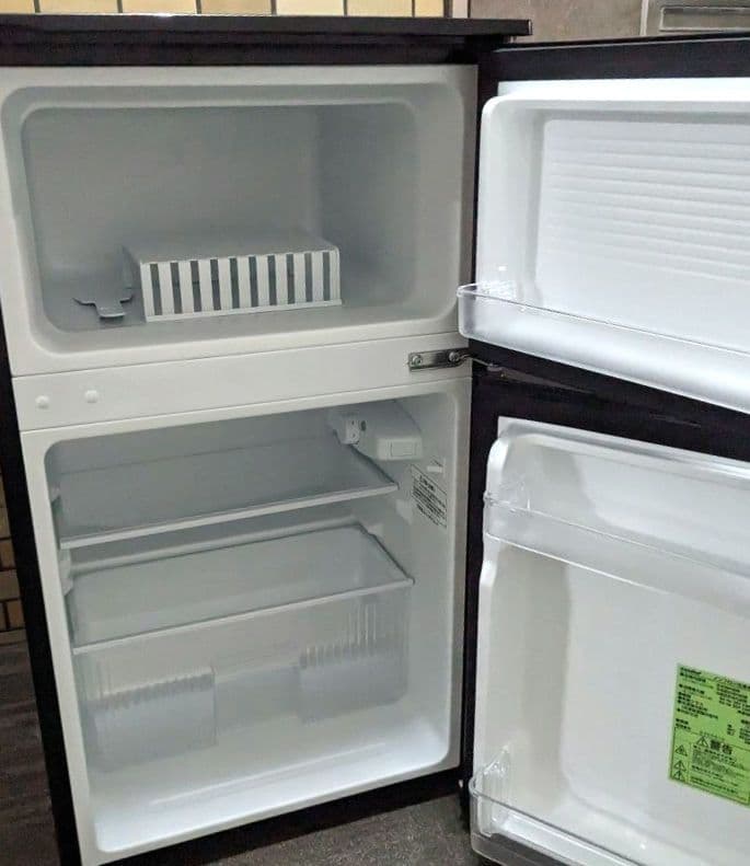 米ちゃん★2022年製 Comfee 90L 2ドア【RCT90BL】美品