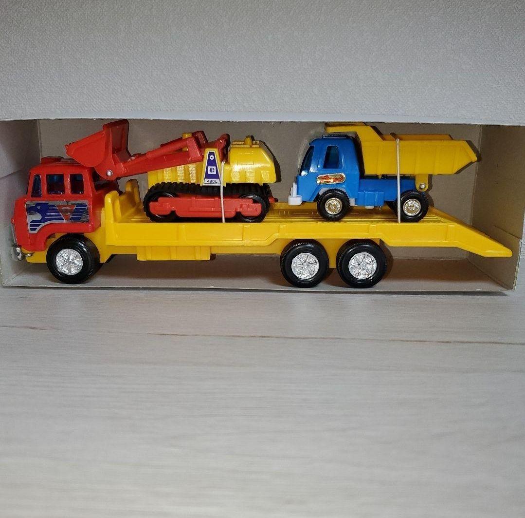 建設トラック おもちゃ