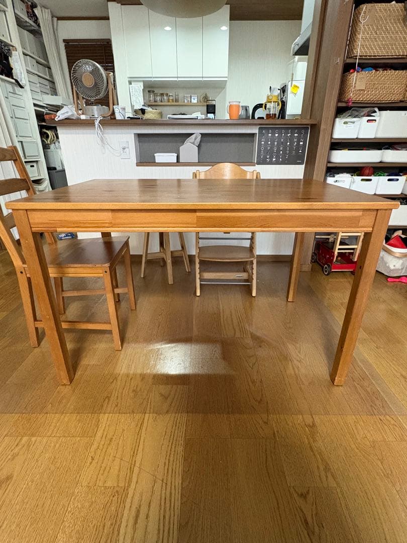 jokkmokkイケアダイニングテーブル
