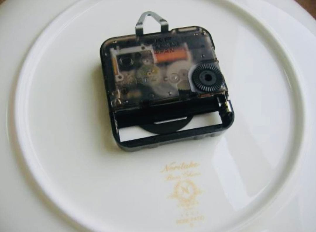 ⭐︎新品⭐︎希少⭐︎Noritakeノリタケボーンチャイナローズパティオ時計薔薇リボン