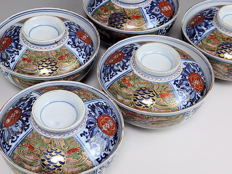 大聖寺伊万里 　染錦　牡丹に唐草吉祥紋図　蓋茶碗 　５客 　214AS- GGo