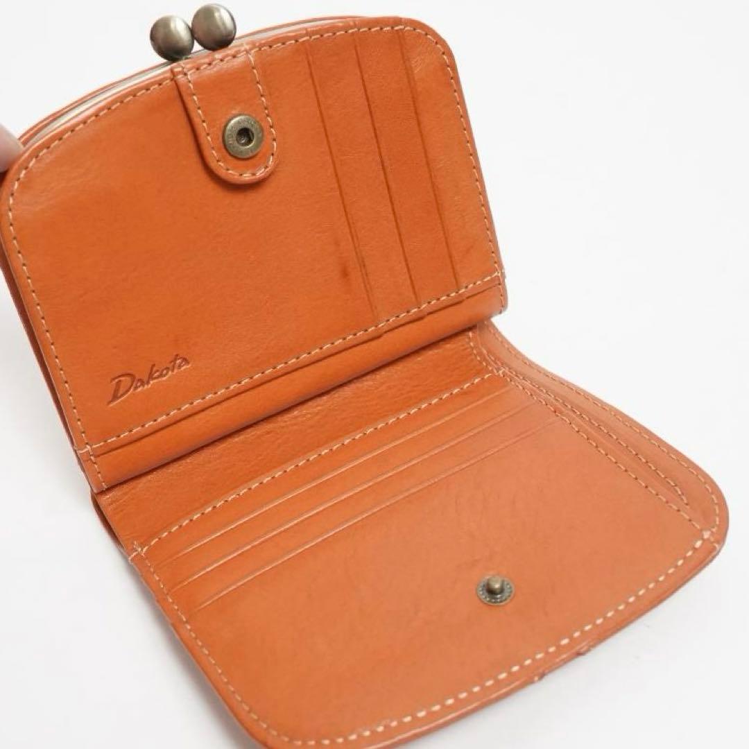 【未使用級】ダコタ 小銭入れ付き二つ折り財布 レザー がま口 マーゴット