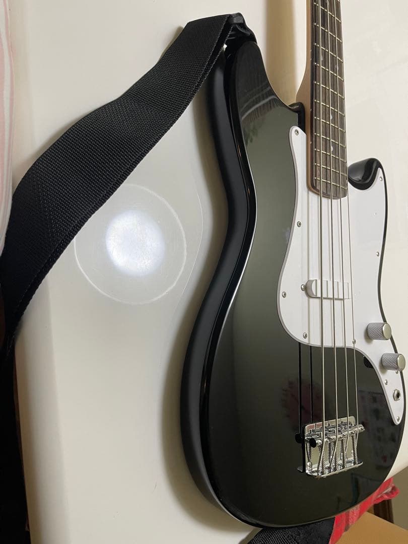 スクワイヤー　Squier by Fender エレキベース ブラック