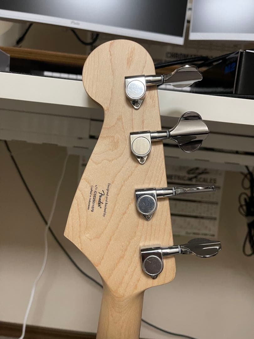 スクワイヤー　Squier by Fender エレキベース ブラック