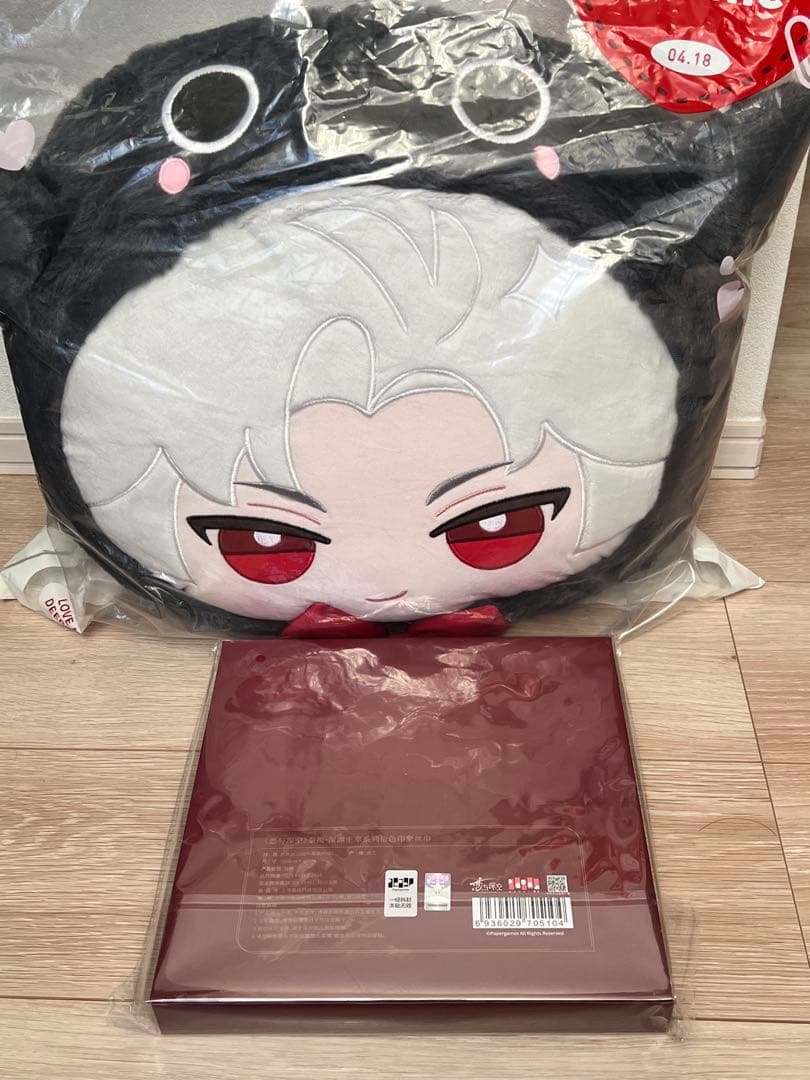 新品未開封　恋と深空 シン スカーフ 深淵の主　クッション 抱き枕 公式 即発送