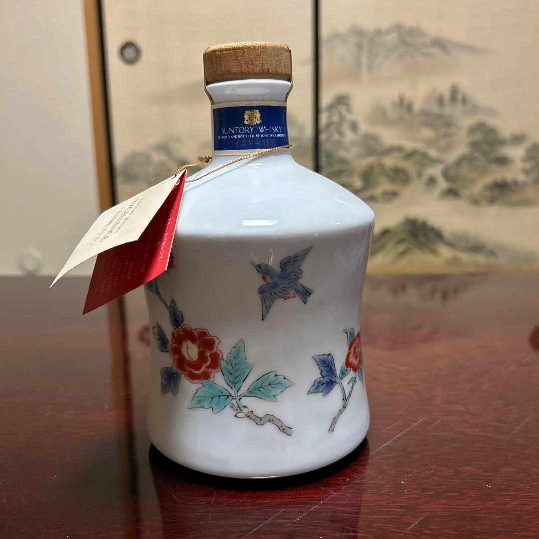 28サントリー ウイスキー　エクセレンス 有田焼 色絵花鳥文　陶器ボトル　未開封