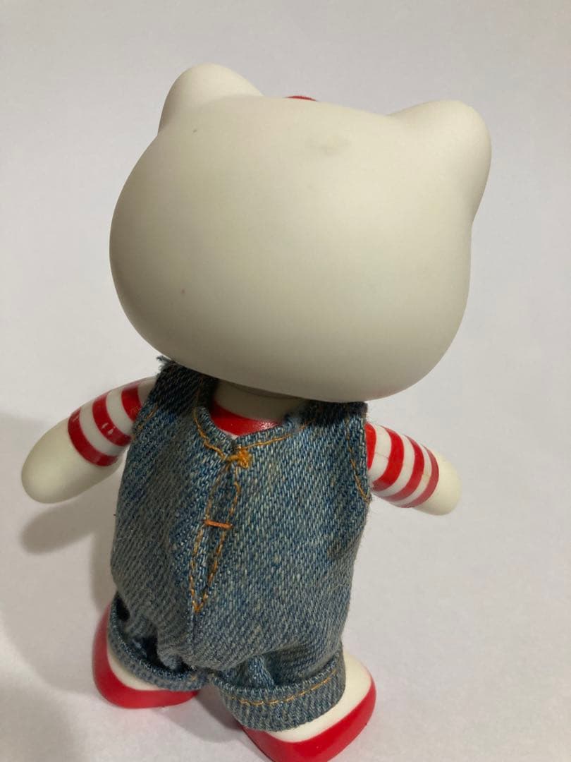 ハローキティ デニムオーバーオール フィギュア