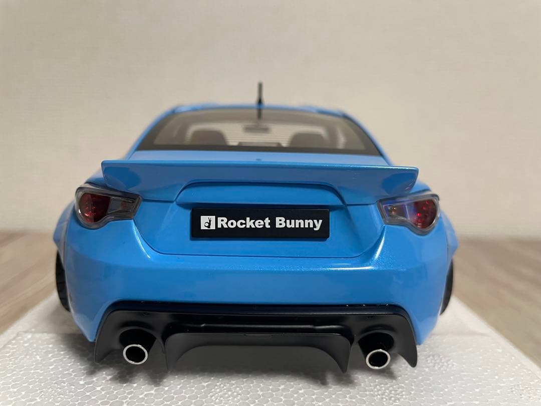 オートアート　ROCKT BANNY 86 1/18 メタリックスカイブルー