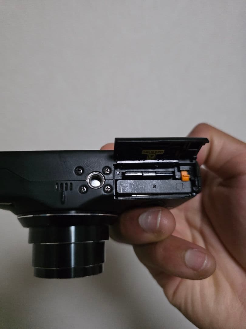 FUJIFILM F600 EXR コンパクトデジタルカメラ ブラック