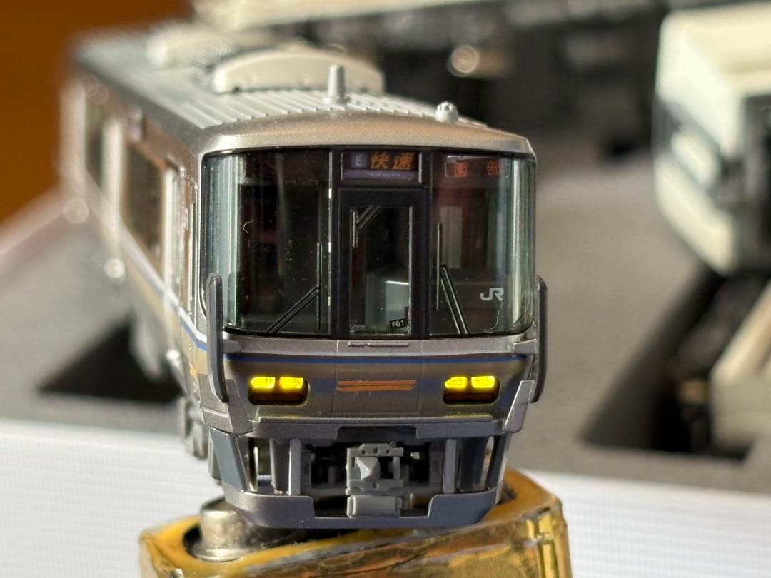 11/20まで 加工品 KATO 221系ダブルパンタ車＋223系2000番台