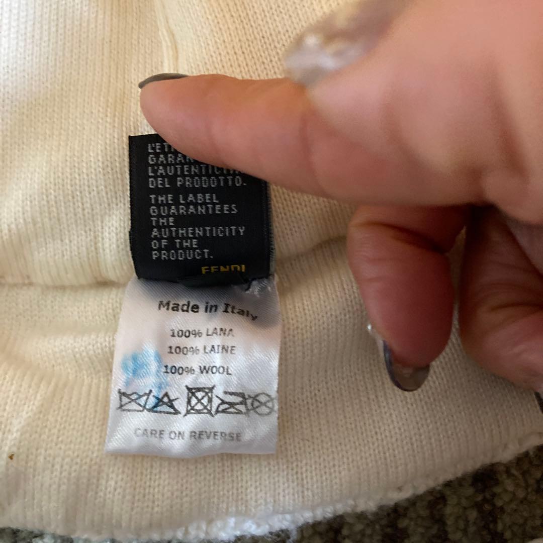 FENDI ホワイトケーブルニット 耳あて付きニット帽