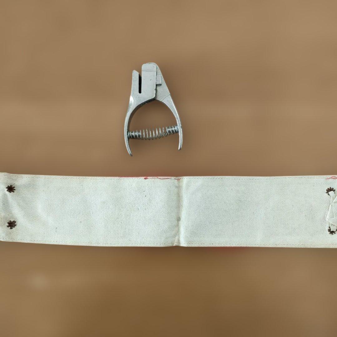 国鉄車内改札鋏と車掌腕章