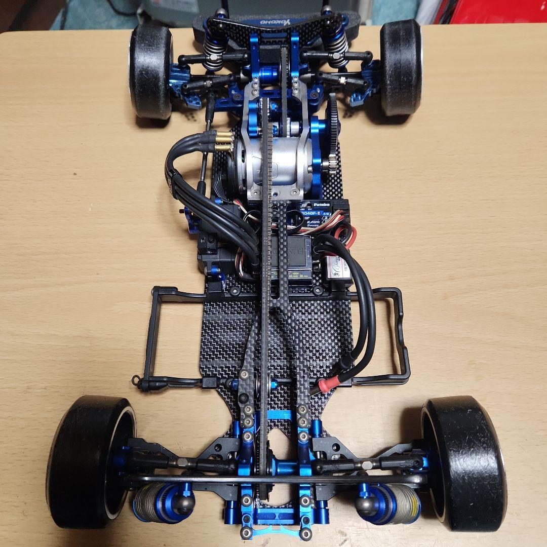 Futaba BLS551 カーボンシャーシ ヨコモ　 DRB ケツカキ仕様