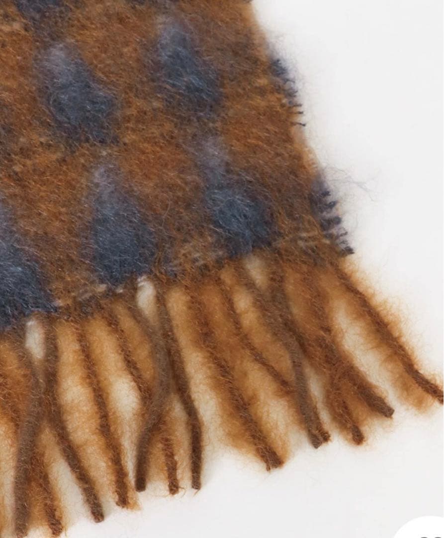 ブラウンブルーチェックマフラー