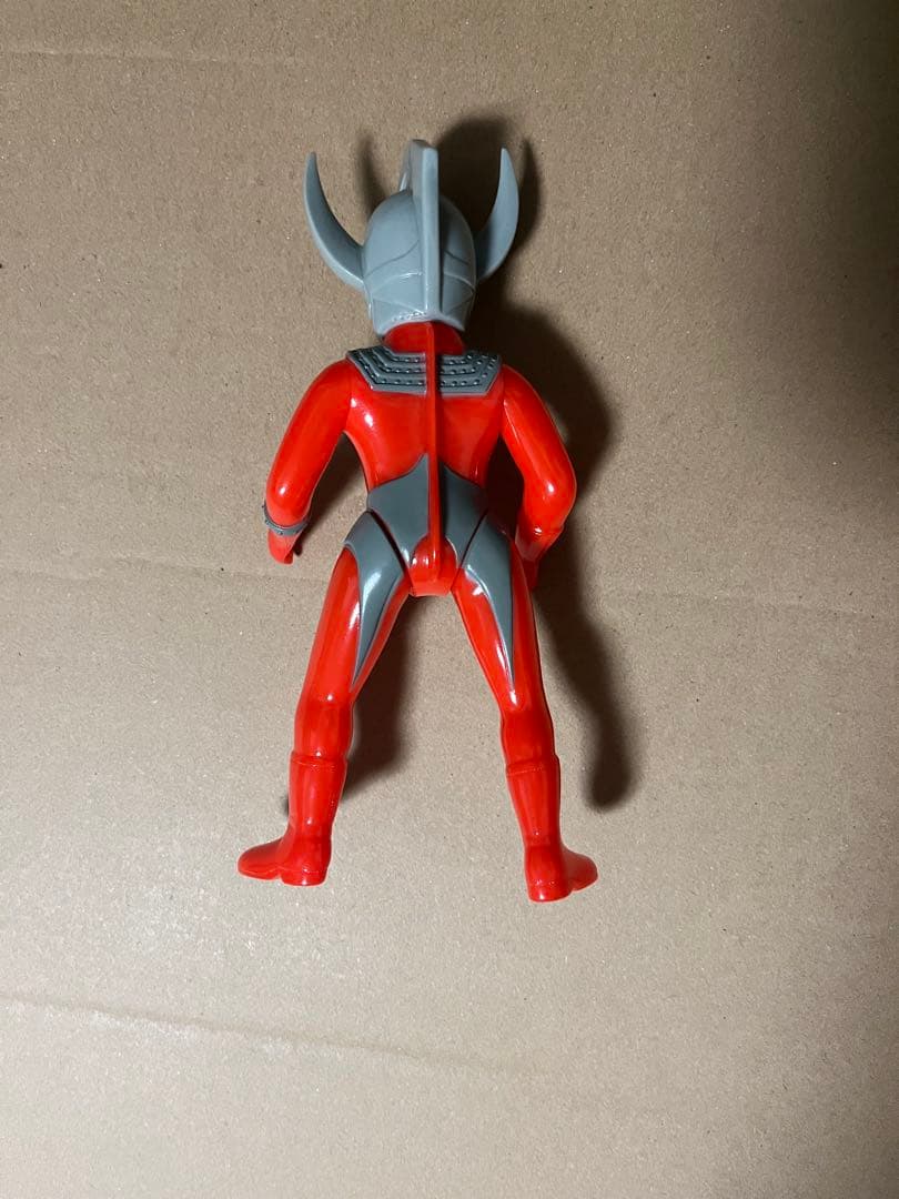 B-CLUB 復刻版怪獣シリーズ ウルトラマンタロウ　ソフビ　ブルマァク