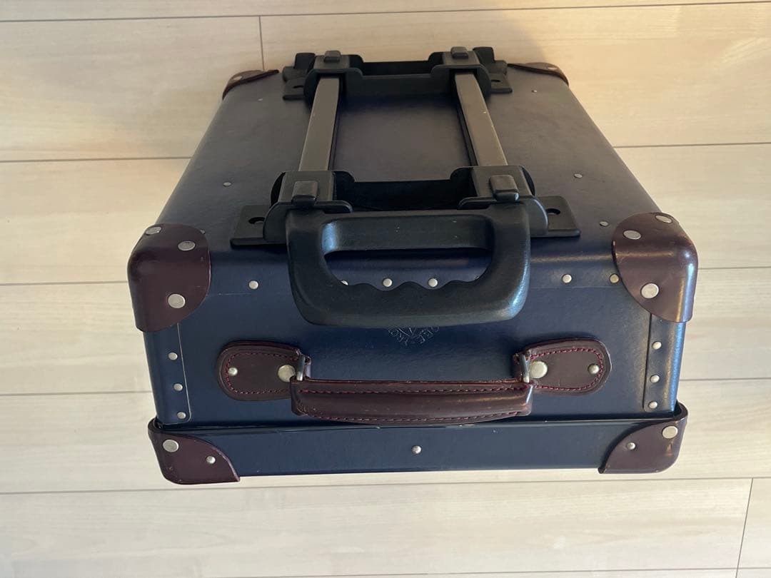 グローブトロッター スモールキャリーオンスーツケース（機内可）