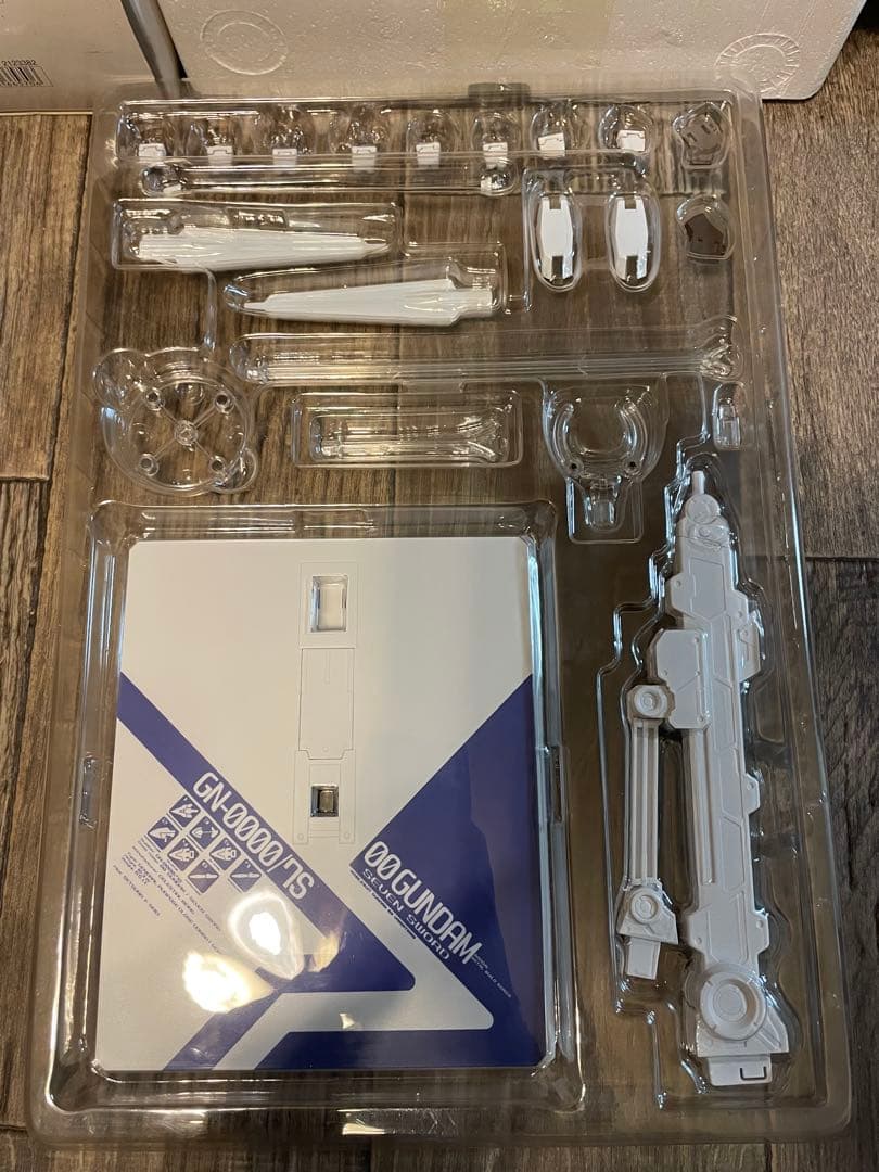 メタルビルド　ダブルオーガンダム　セブンソード　開封品