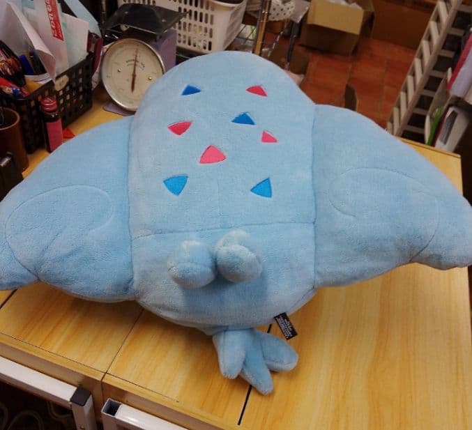 特大　ポケセン限定 コラボ ぬいぐるみクッション pokémon トゲキッス