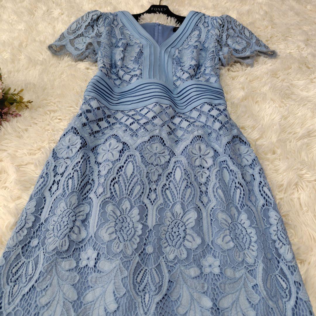 【美品♡美シルエット】タダシショージ　Vネックコードレースドレス　フィット　水色