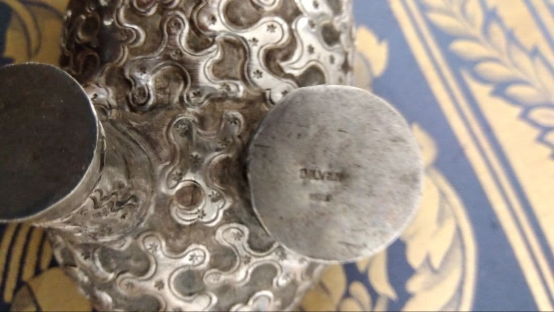 北京工芸品公司　銀製　錯金銀雲紋銅犀尊　酒器