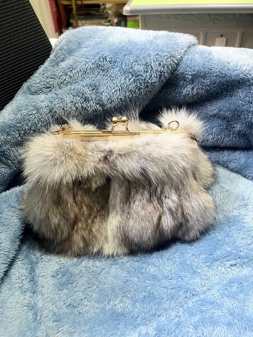 グレー ファー クラッチバッグ