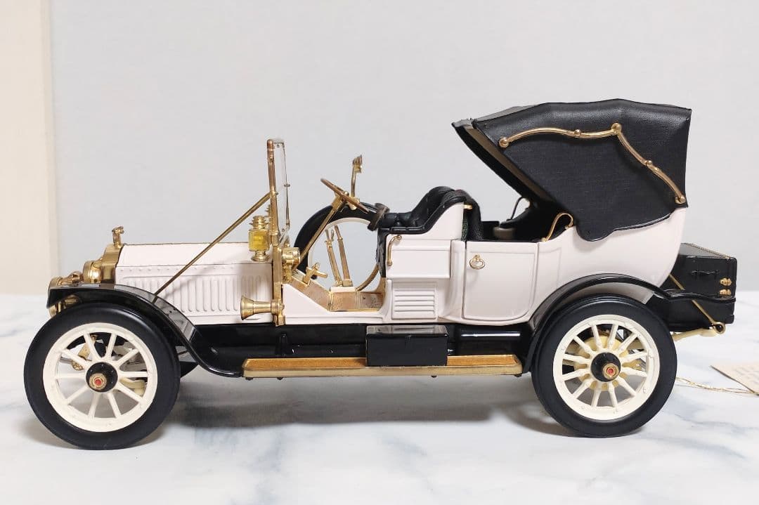 ミニカー 1912 PACKARD VICTORIA