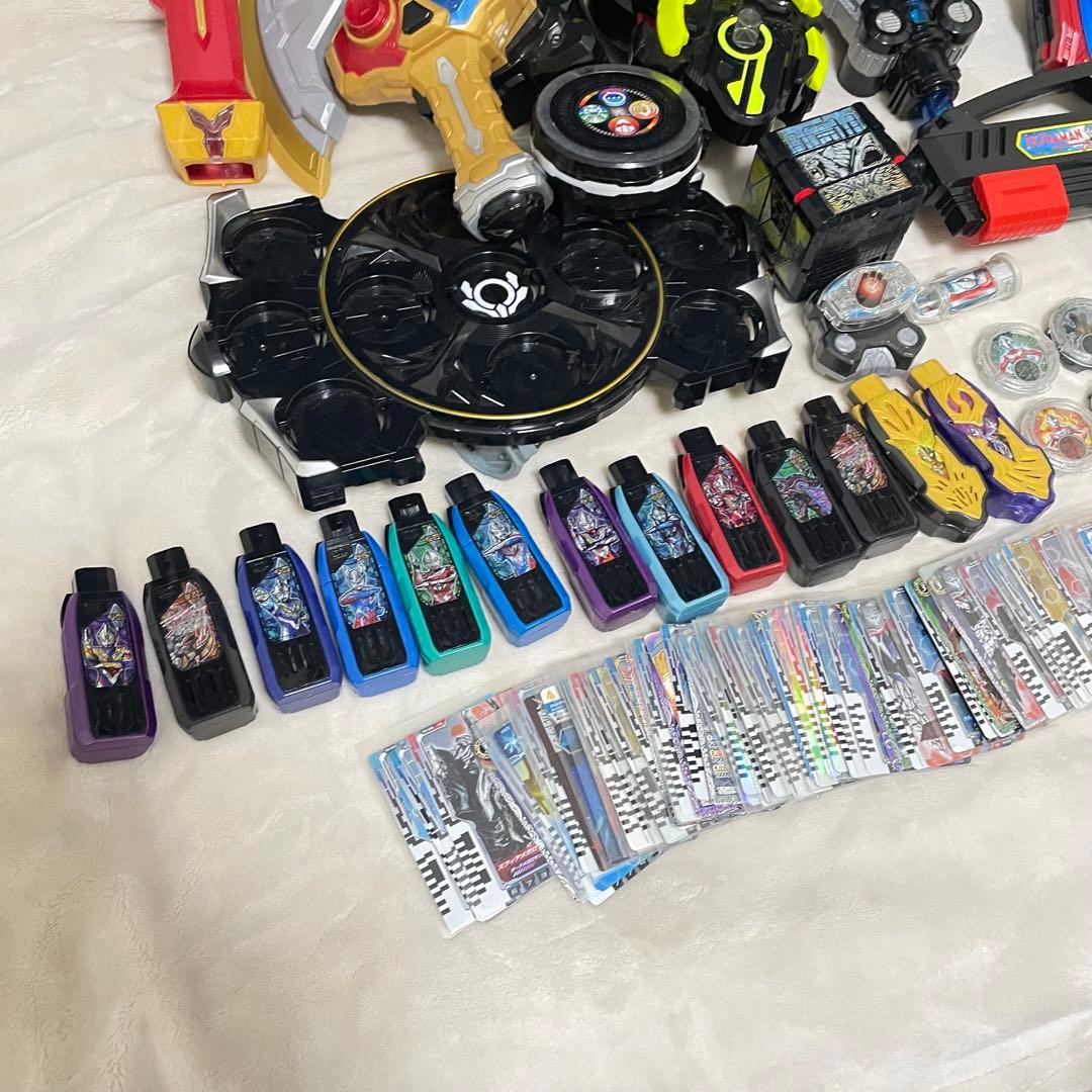 ウルトラマン　仮面ライダー　変身ベルト