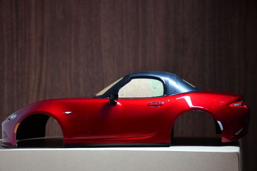 タミヤ　マツダロードスター　塗装済みボディ