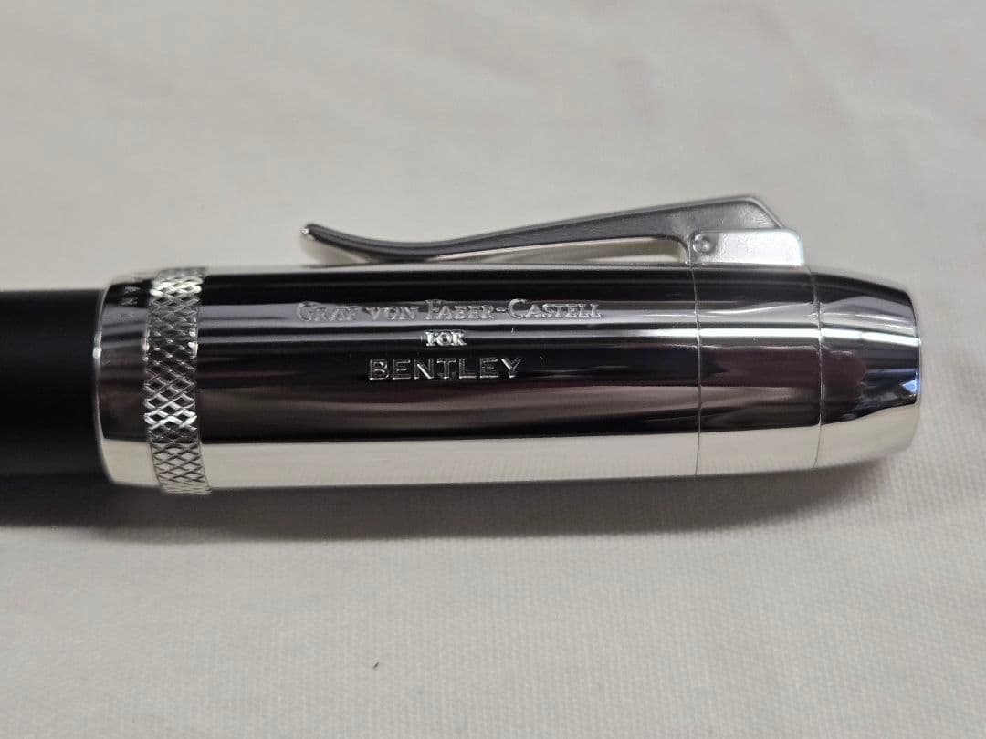 ファーバーカステル Bentleyコラボ エボニー 万年筆 18金 Mニブ