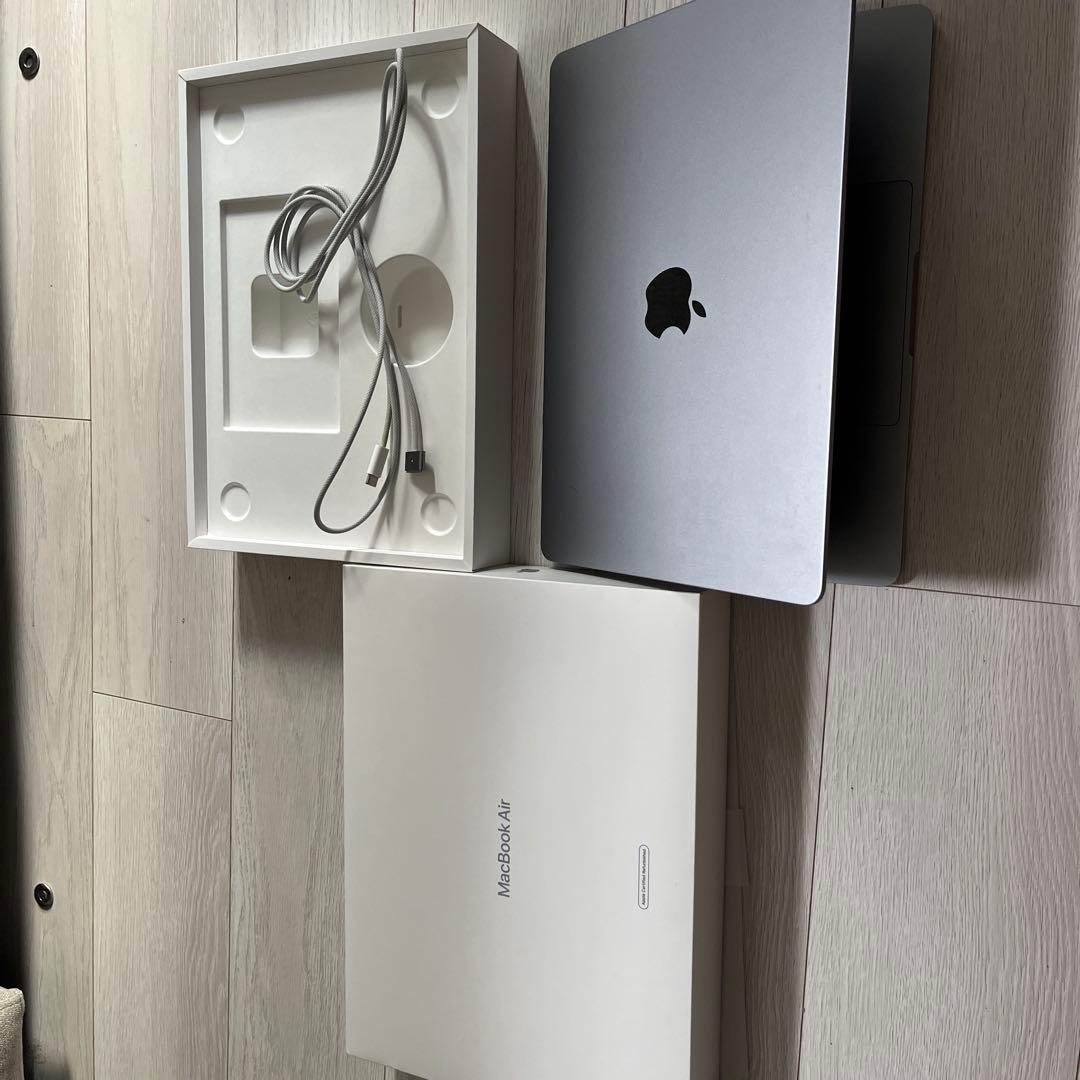 MacBook Air M2 スペースグレー