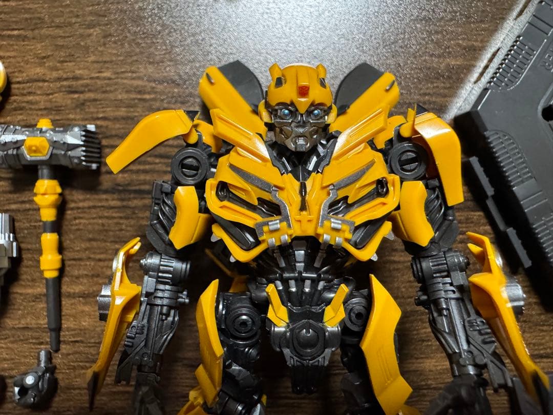 オプティマスプライム バンブルビー セット　リボルテック　トランペッター