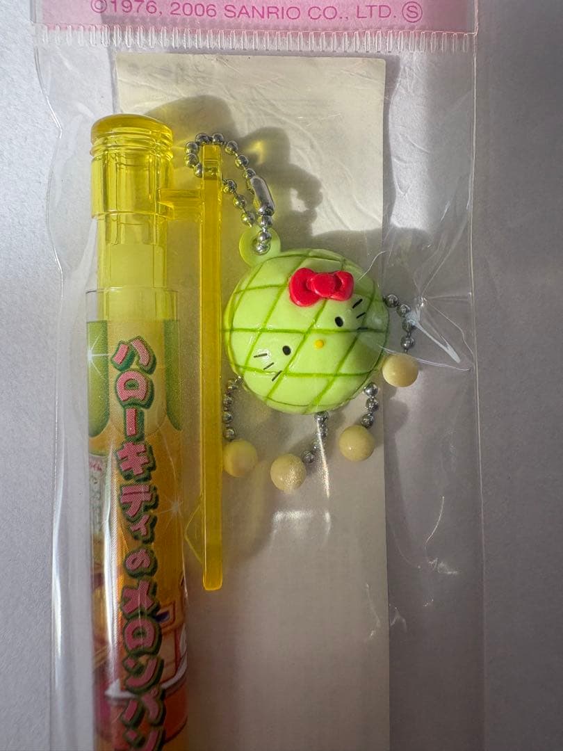 レア　ご当地キティ　メロンパンバージョン　ボールペン