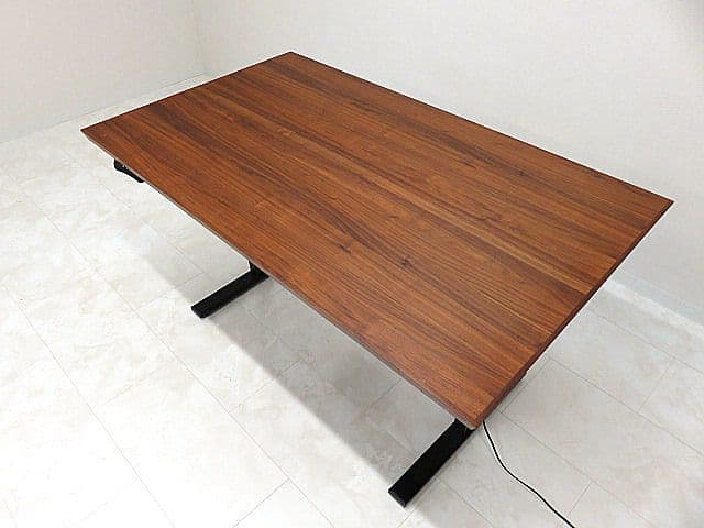 d*m様 シギヤマ家具 「BREND 135 TABLE」ウォールナット材電動昇