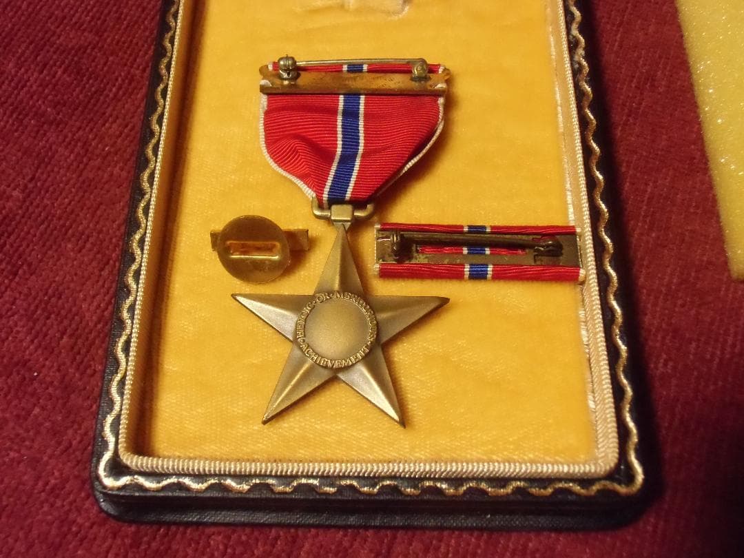 ★アメリカ軍の記章/徽章＊１９４０年代＊ブロンズスター勲章（実物）