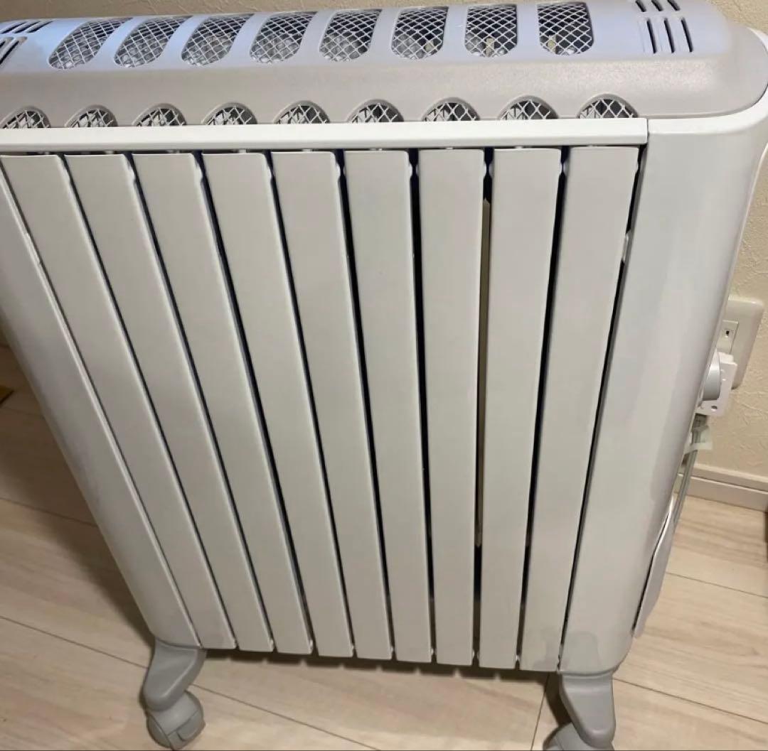 DeLonghi ベルカルド オイルヒーター 保証あり　極美品❣️