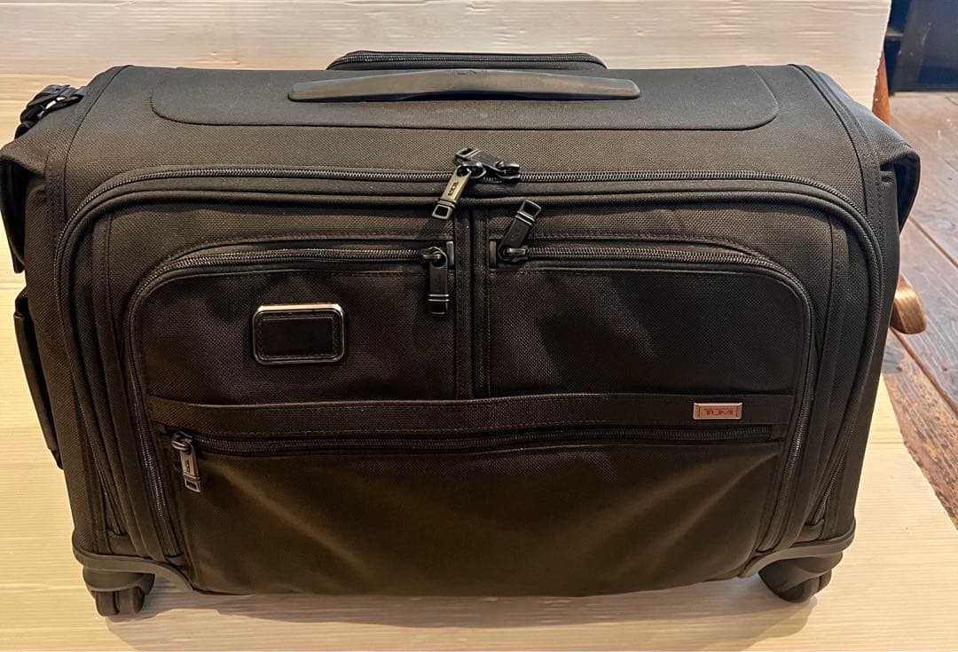 TUMI　トゥミ　キャリーケース　ガーメント　4ウィール　キャリーオン　旅行