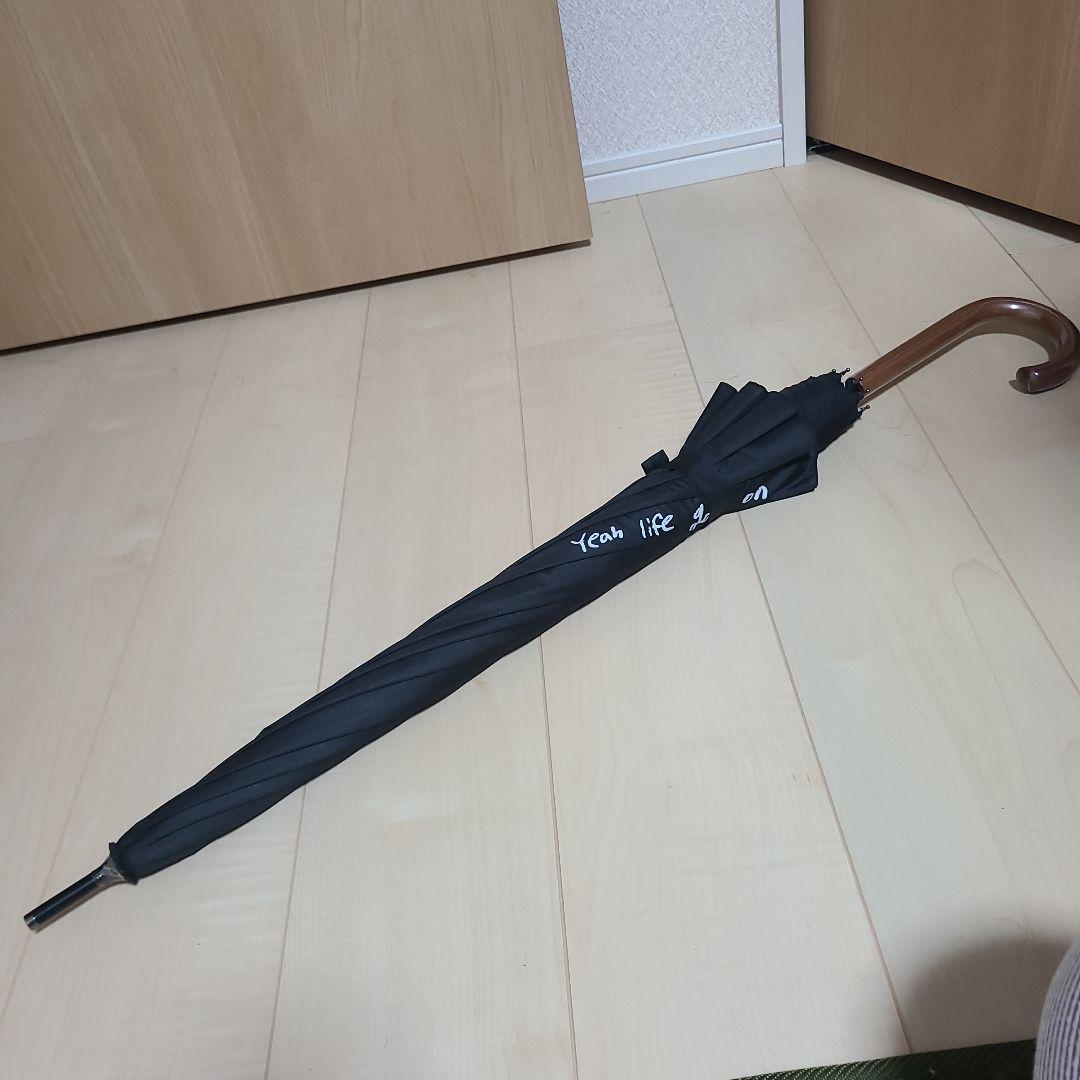 bts Life Goes On　傘