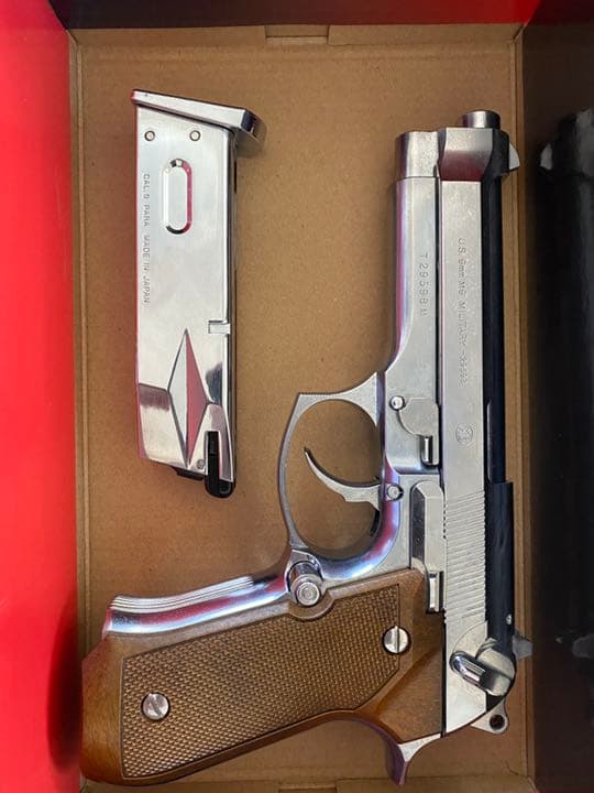 東京マルイ　M92F クロームステンレス　WE木目グリップ