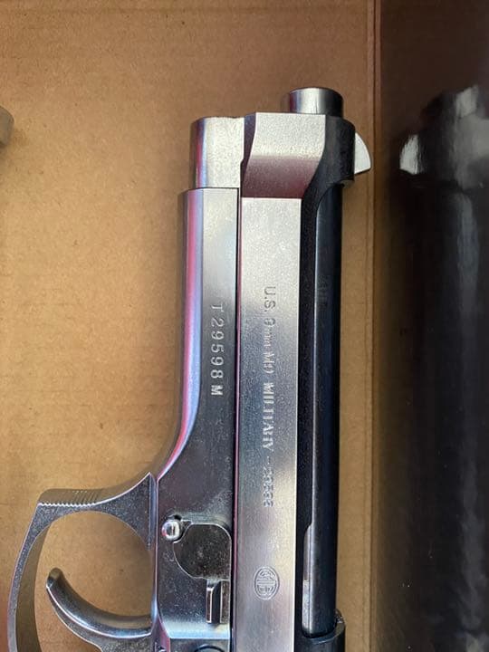 東京マルイ　M92F クロームステンレス　WE木目グリップ