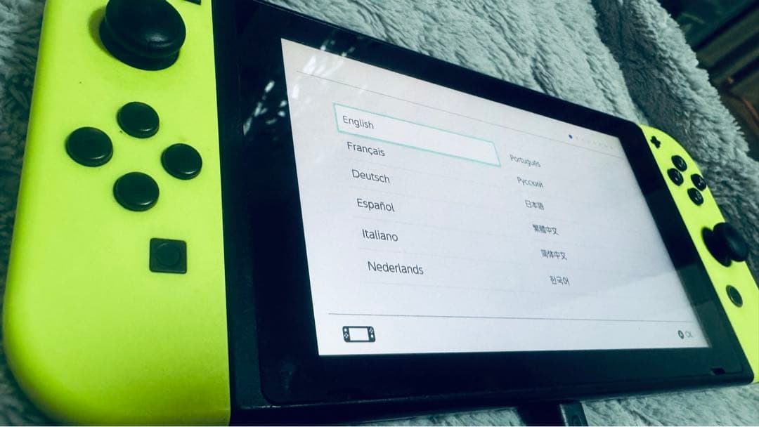 Switch 本体とJoy-Conのみ