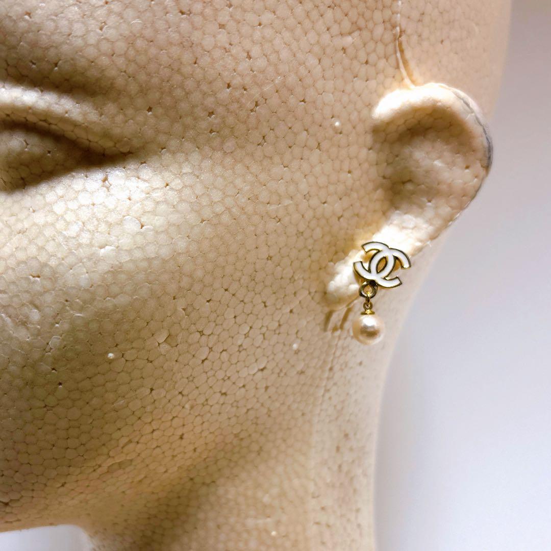 CHANEL シャネル　パール付き　ココマークロゴピアス　訳アリ　美品