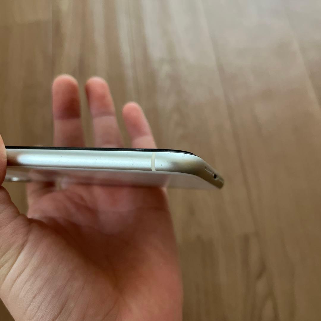 る*ー様 iPhone11 覗き見防止ヒィルム付きケース付き