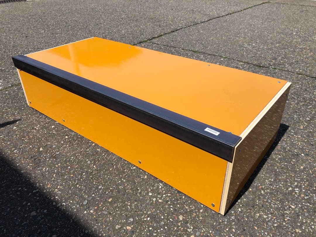 【在庫一個】スケボーセクション　カーブボックス　スケートボードパークマニュアル台