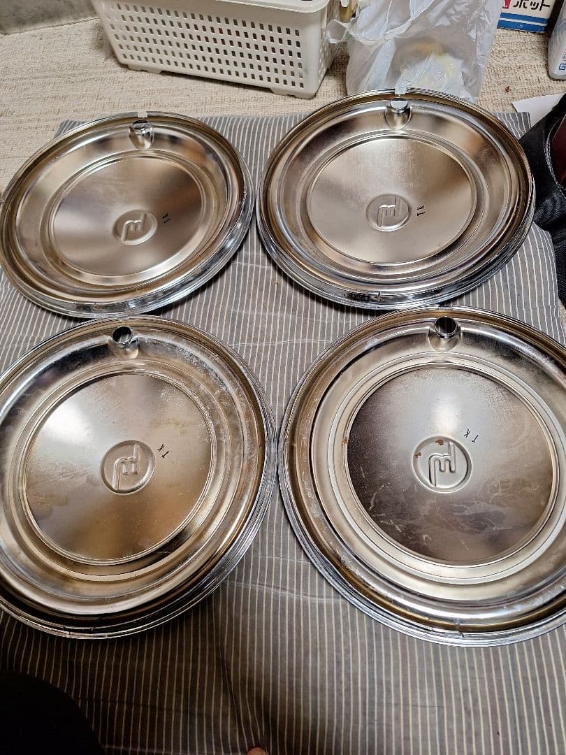 旧車 MAZDA ファミリア800 純正メッキスチールホイールカバー　4枚セット