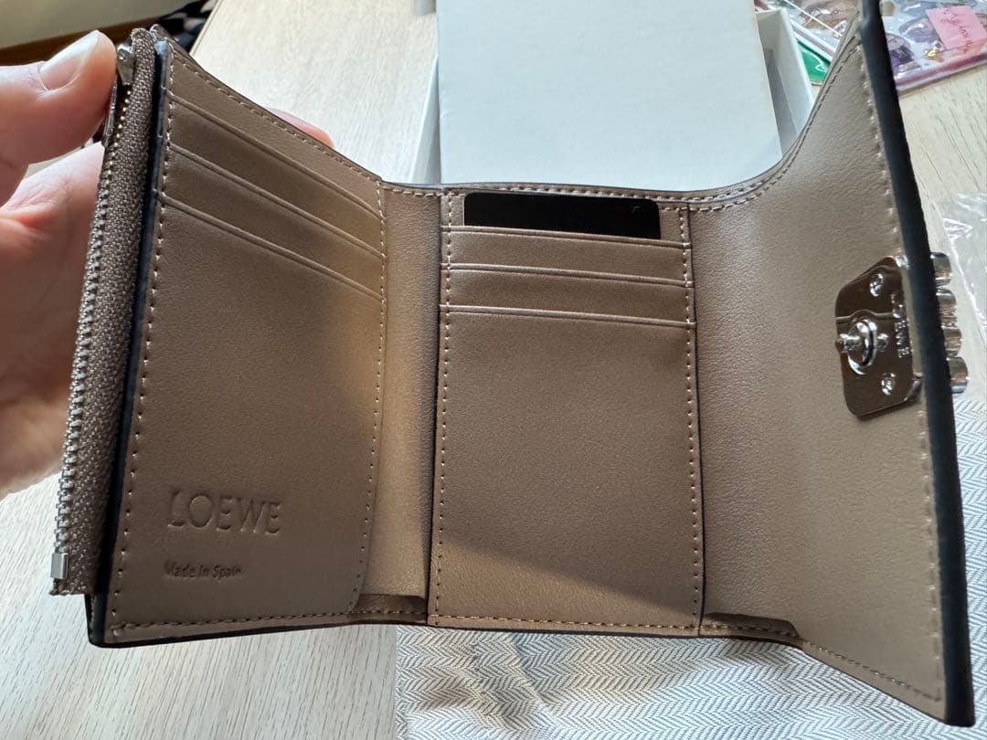 LOEWE 三つ折り財布 ブラウン