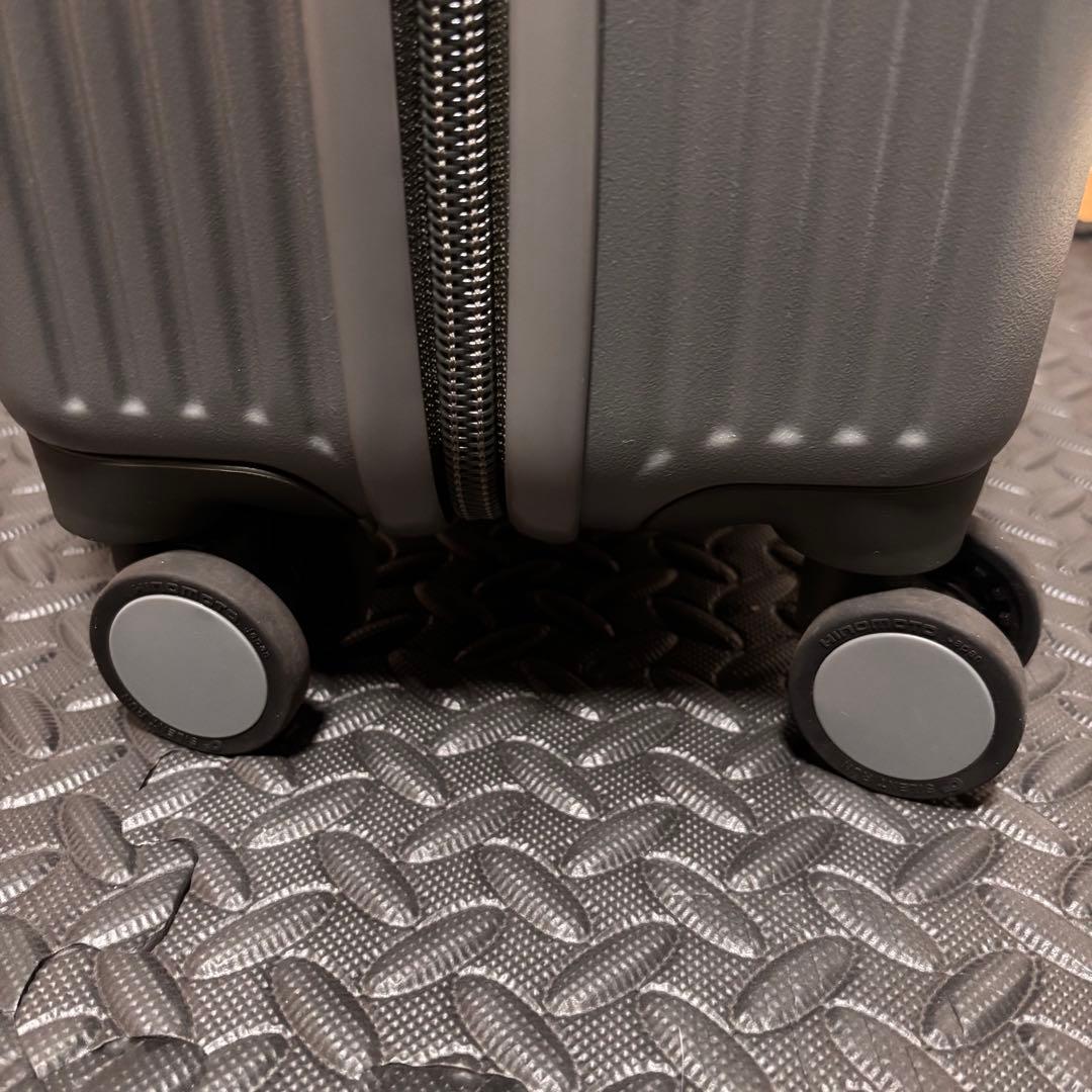 ふう【美品】イノベーター キャリーケース 38L スティールグレー