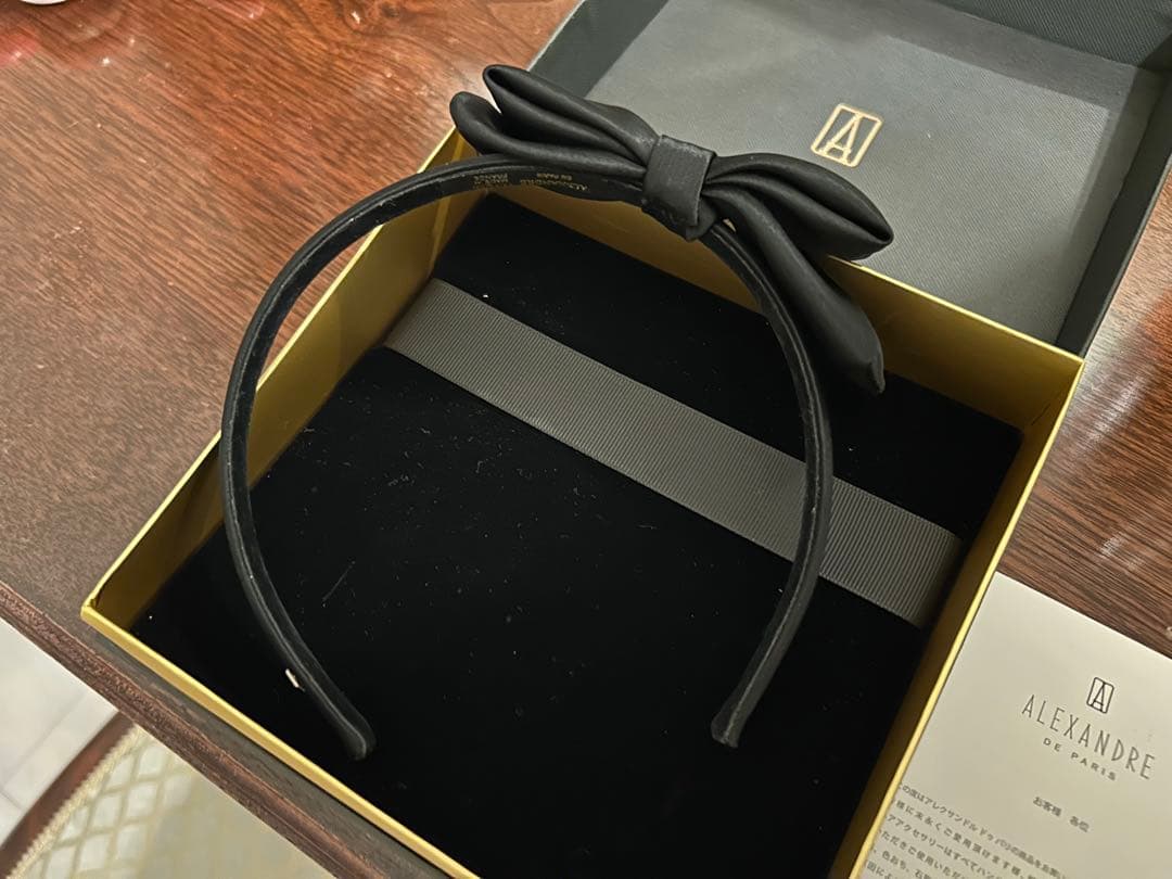 未使用 アレクサンドルドゥパリ サテンリボンカチューシャ