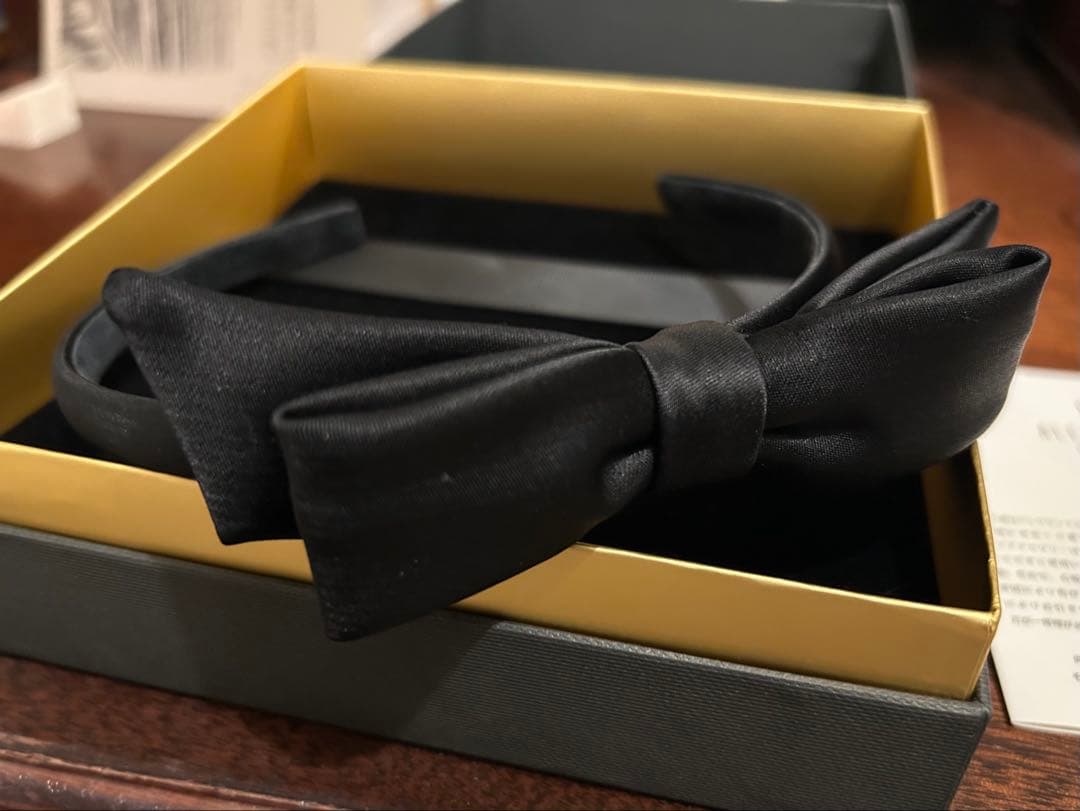 未使用 アレクサンドルドゥパリ サテンリボンカチューシャ