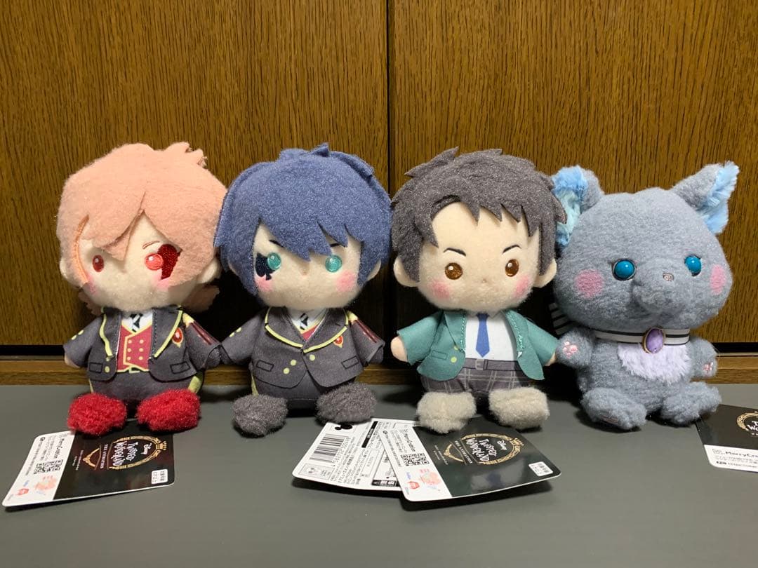 ツイステ ミルキーボア ぬいぐるみ〜エース・デュース・雄剣・グリム