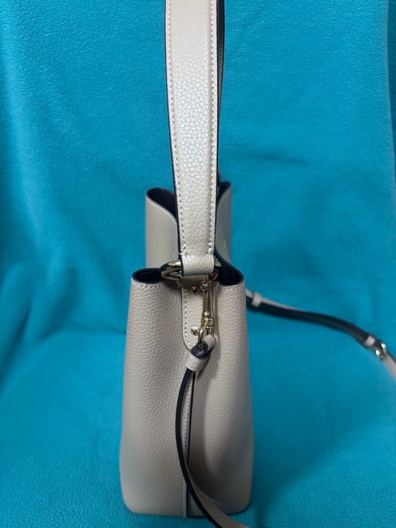 COACH コーチ　モリーバケット ショルダーバッグ　ベージュ